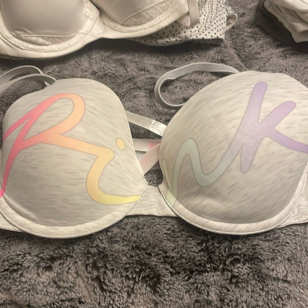 Victoria secret 34C Pink Signature bra